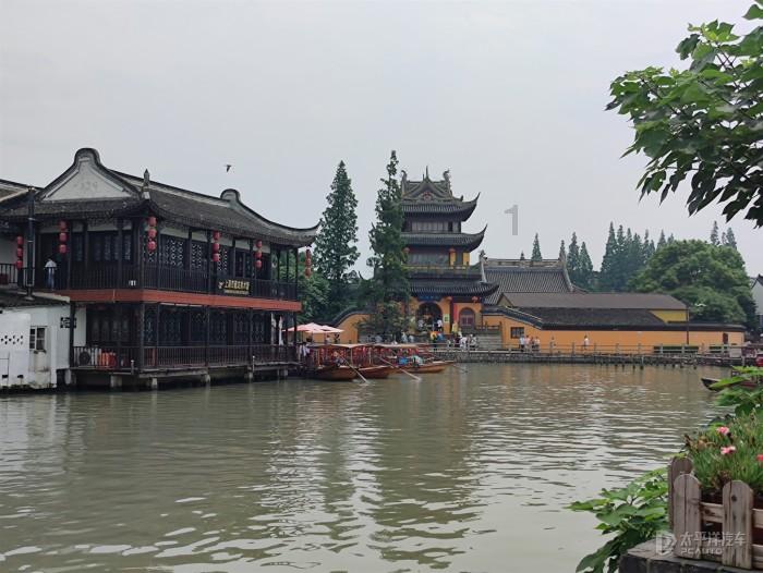 阴森的郊区